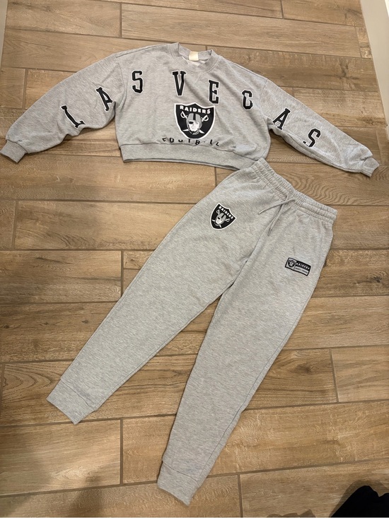 NFL Tops - NFL Las Vegas Raiders sweatshirt and Sweatpants Team Logo game day small